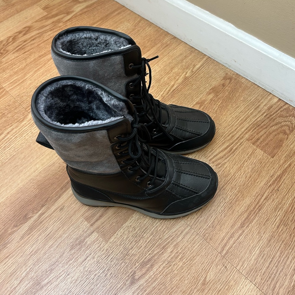 Black and Gray Winter Woman's Snow Boots